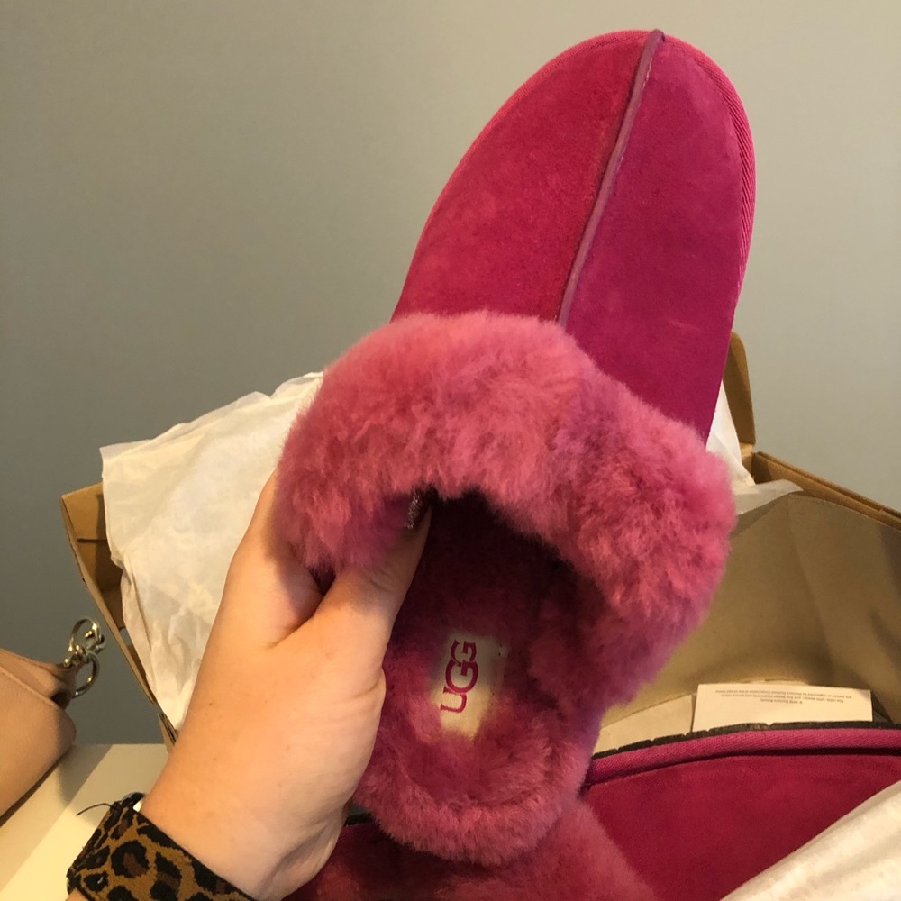 UGG Scuffette Slippers-NEVER WORN